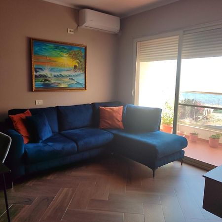 Maksimilian Apartament Durrës Exteriör bild