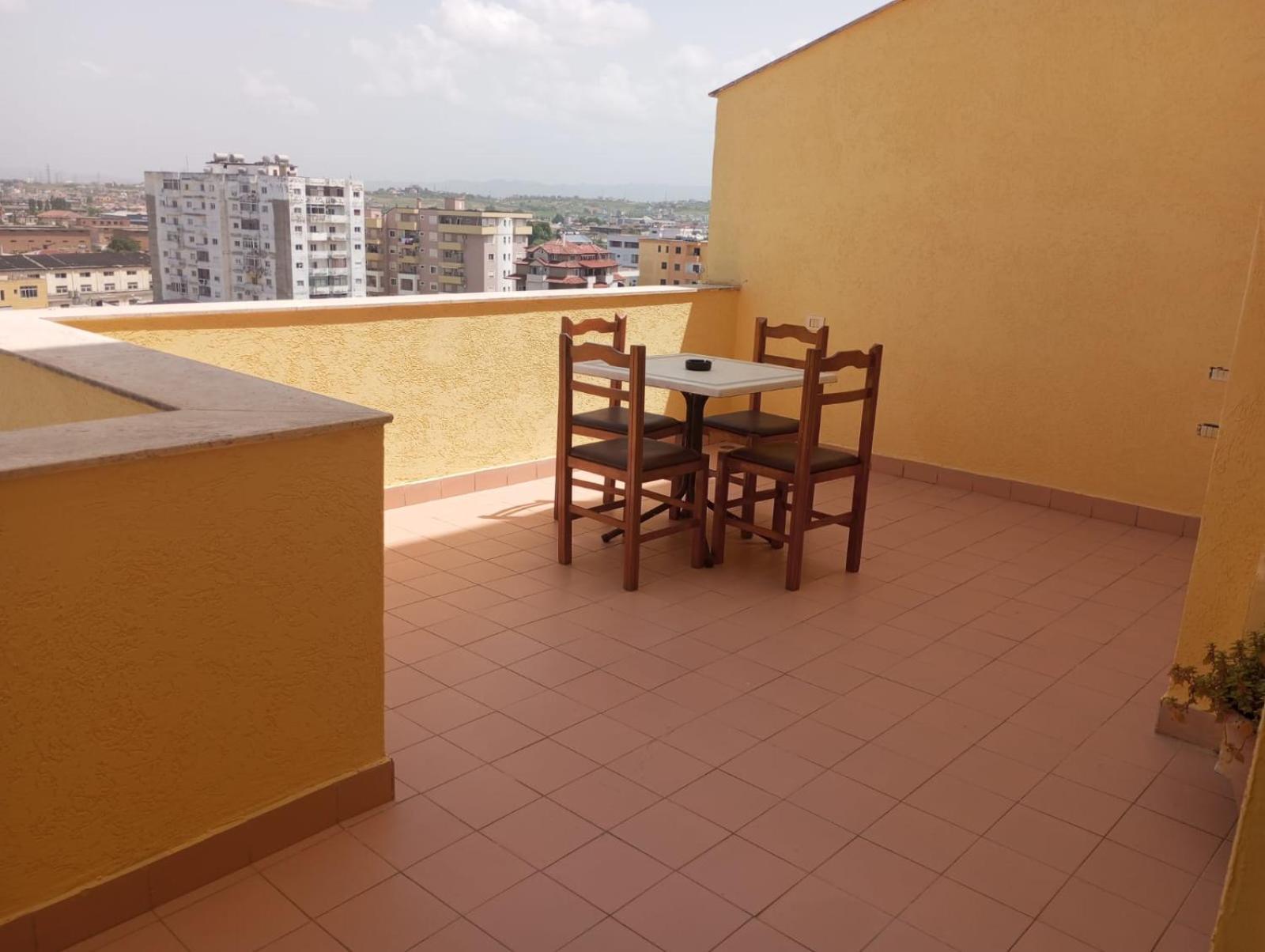 Maksimilian Apartament Durrës Exteriör bild