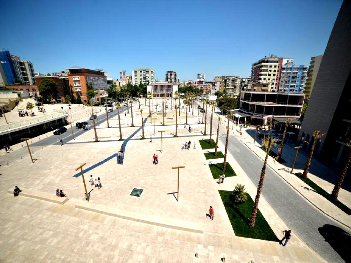 Maksimilian Apartament Durrës Exteriör bild