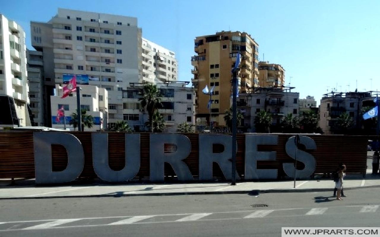 Maksimilian Apartament Lägenhet Durrës Exteriör bild