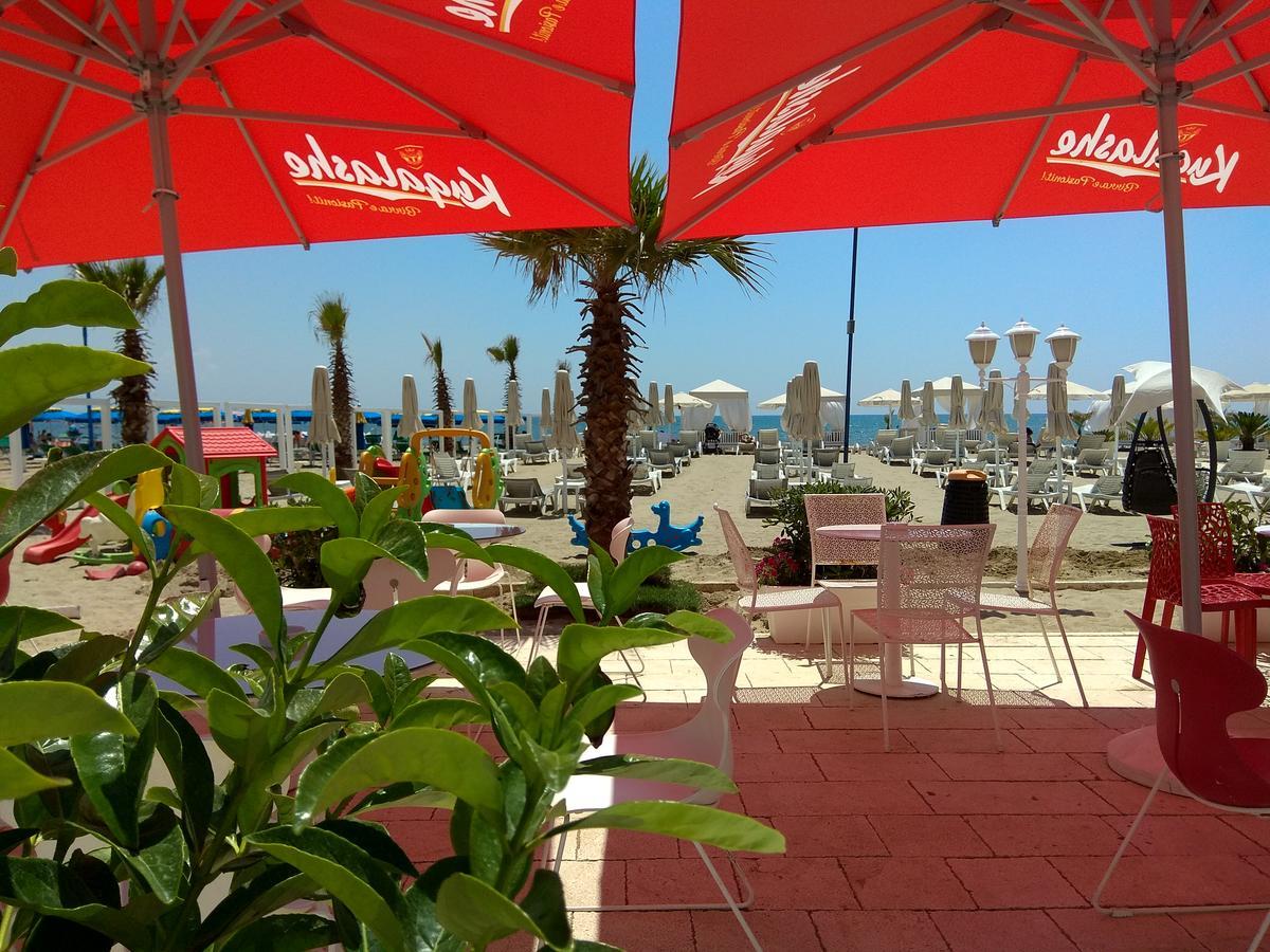 Maksimilian Apartament Durrës Exteriör bild